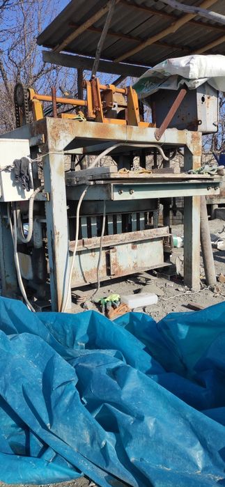 Шлакоблок станок сотилади