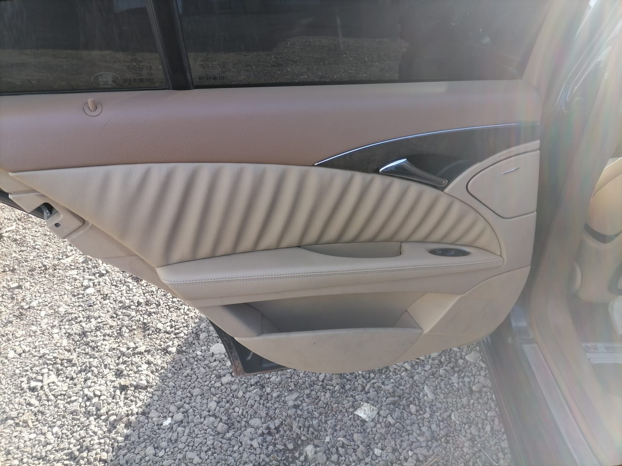 Fete de usi e class w211 Berlina  crem