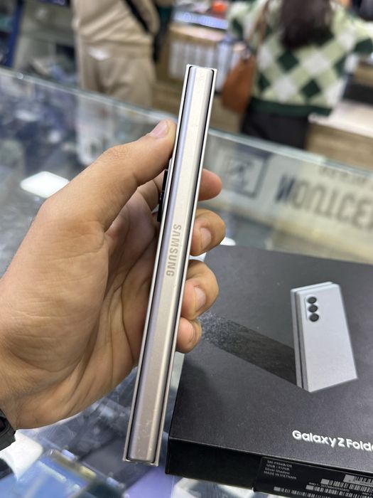 Samsung Z fold 6