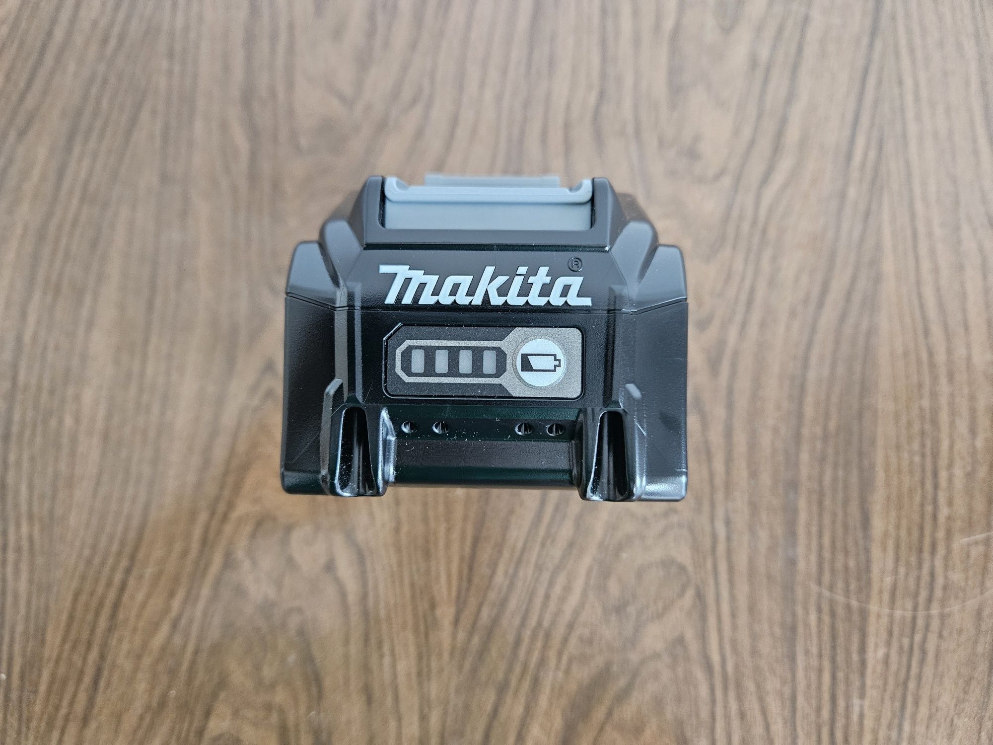 Нова батерия 4Ah Makita 40V