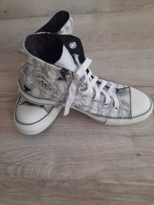 Tenisi Converse marime 37,5 si 39