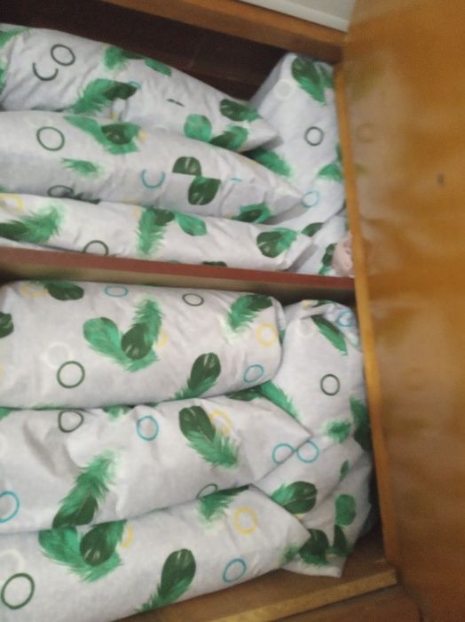 подушки перовые цветной тик