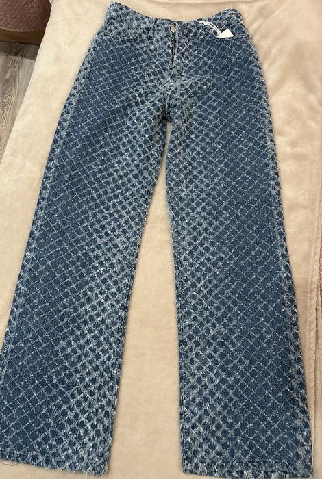 Дънки с накъсан ефект