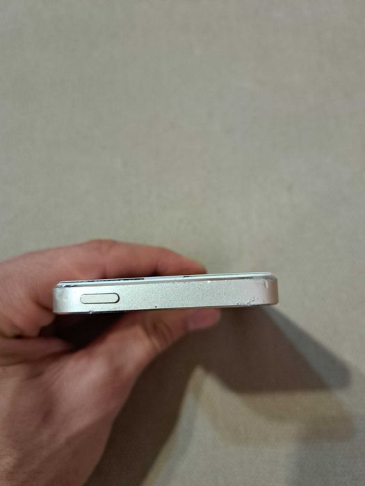 iphone 5s + кейсове подарък