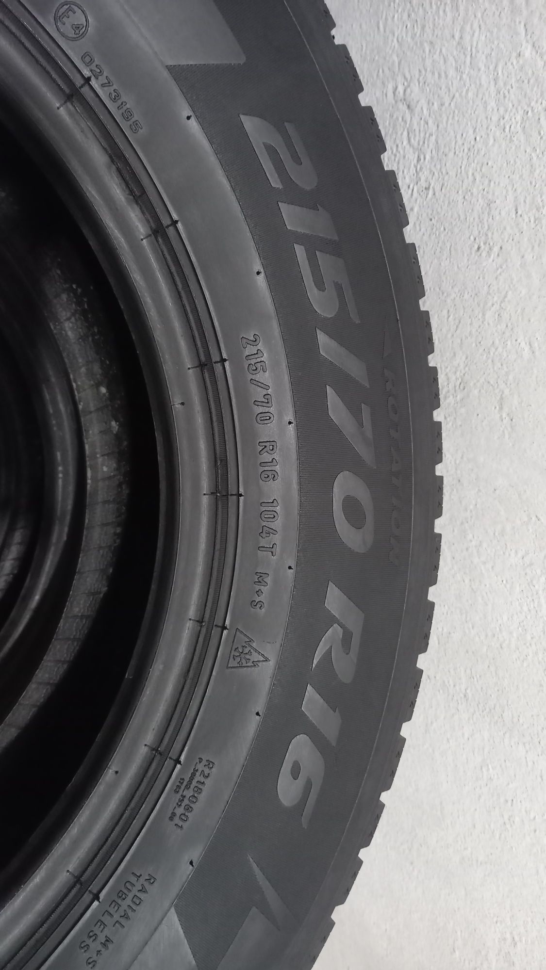 215/70 R16 PIRELLI в хор состояние