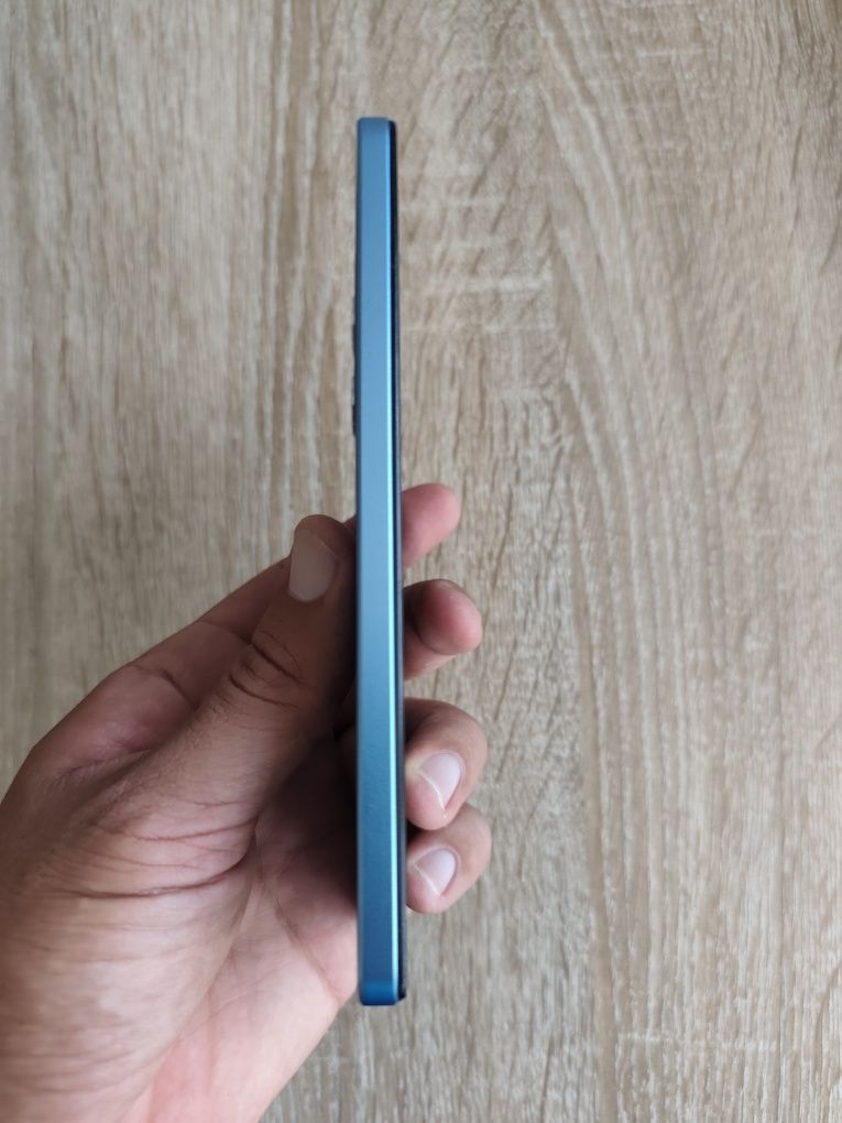 Продавам Xiaomi Redmi Note 12 Pro+ – 8GB RAM / 256GB ROM – Sky Blue