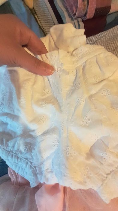 Pantaloni scurti H&M,pentru fetite,4-6 luni