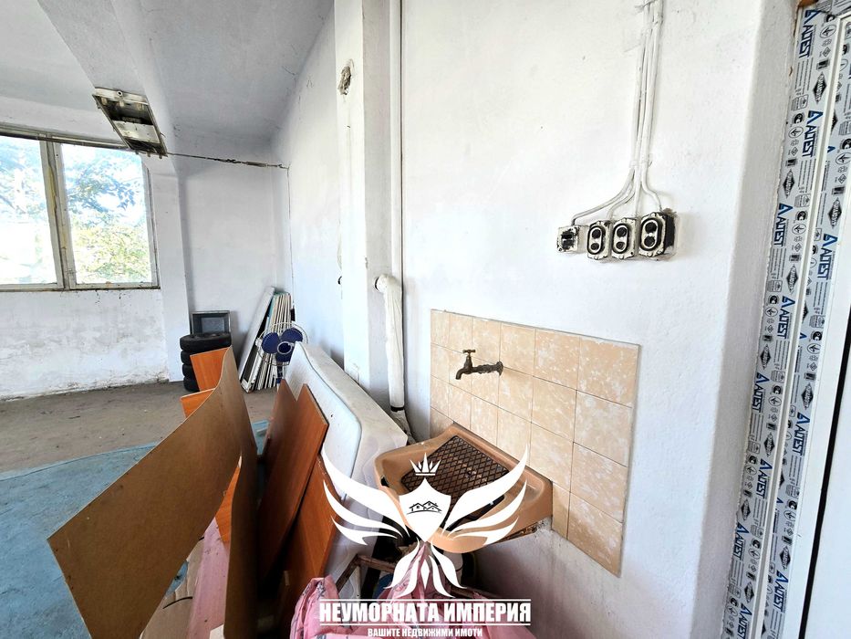 Под наем помещение, офис, склад 200кв.м. в гр.Асеновград