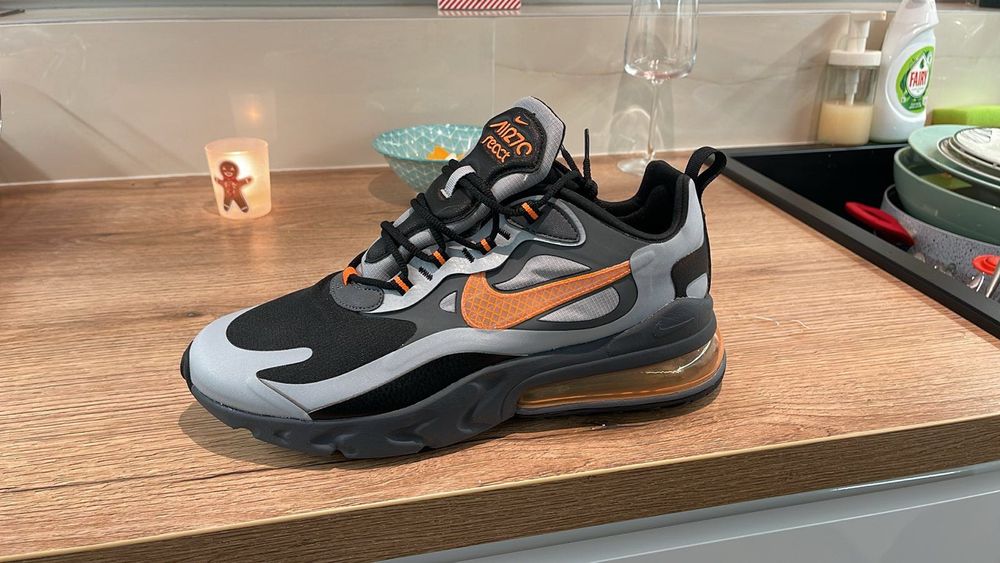 Маратонки NIKE различни модели.