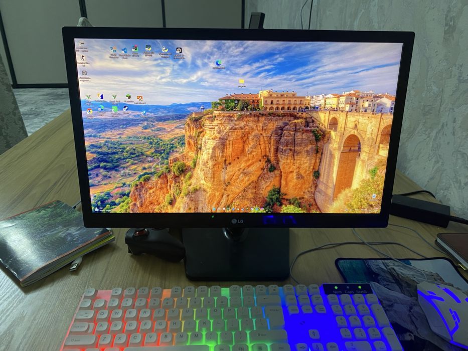 Компьютер игровой 10-го поколения [Core i3-10100F] + монитор LG 22”