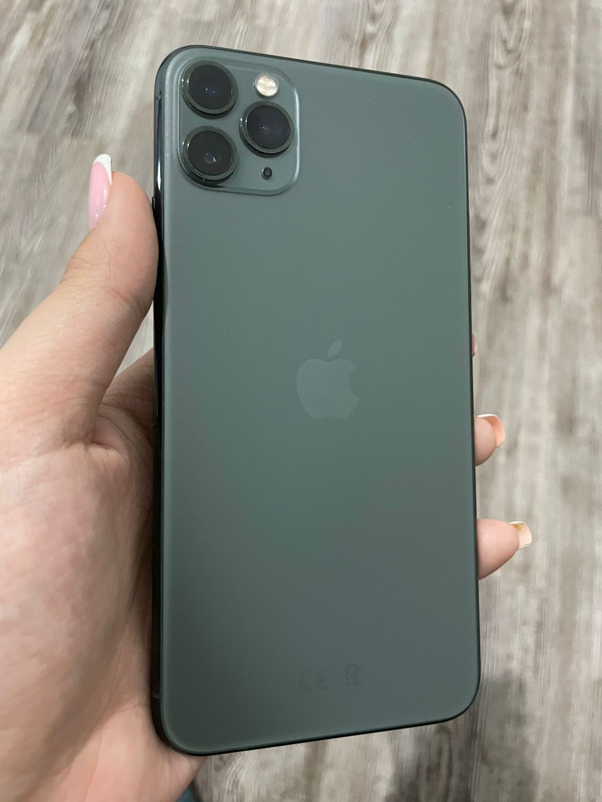 Iphon 11 pro в упаковке в отличном состоянии
