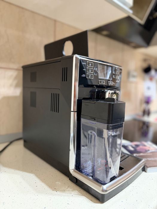 Espressor Saeco PicoBaristo – Întreținut impecabil, + accesorii