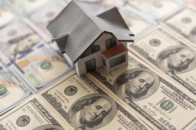 Продаётся земля на Амира темура 12 соток 40/30 прима угольная
