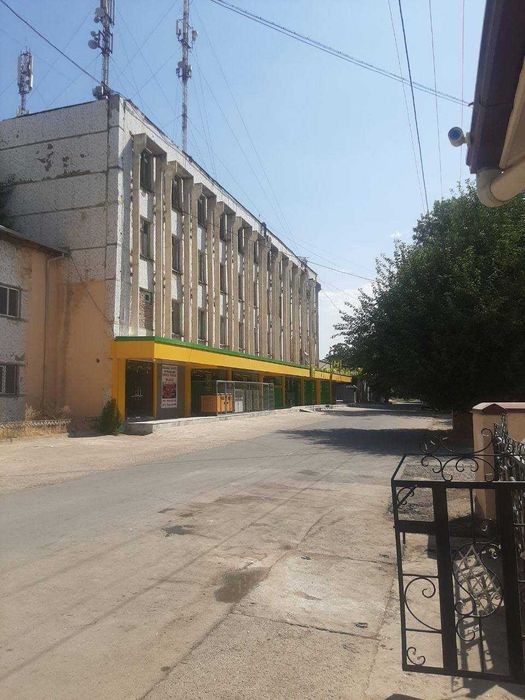 Сдаётся в аренду помещения, в Чирчике бывшая обувная фабрика Кибо.