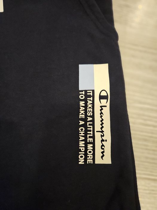 Pantaloni scurti Champion size L (bleumarin)