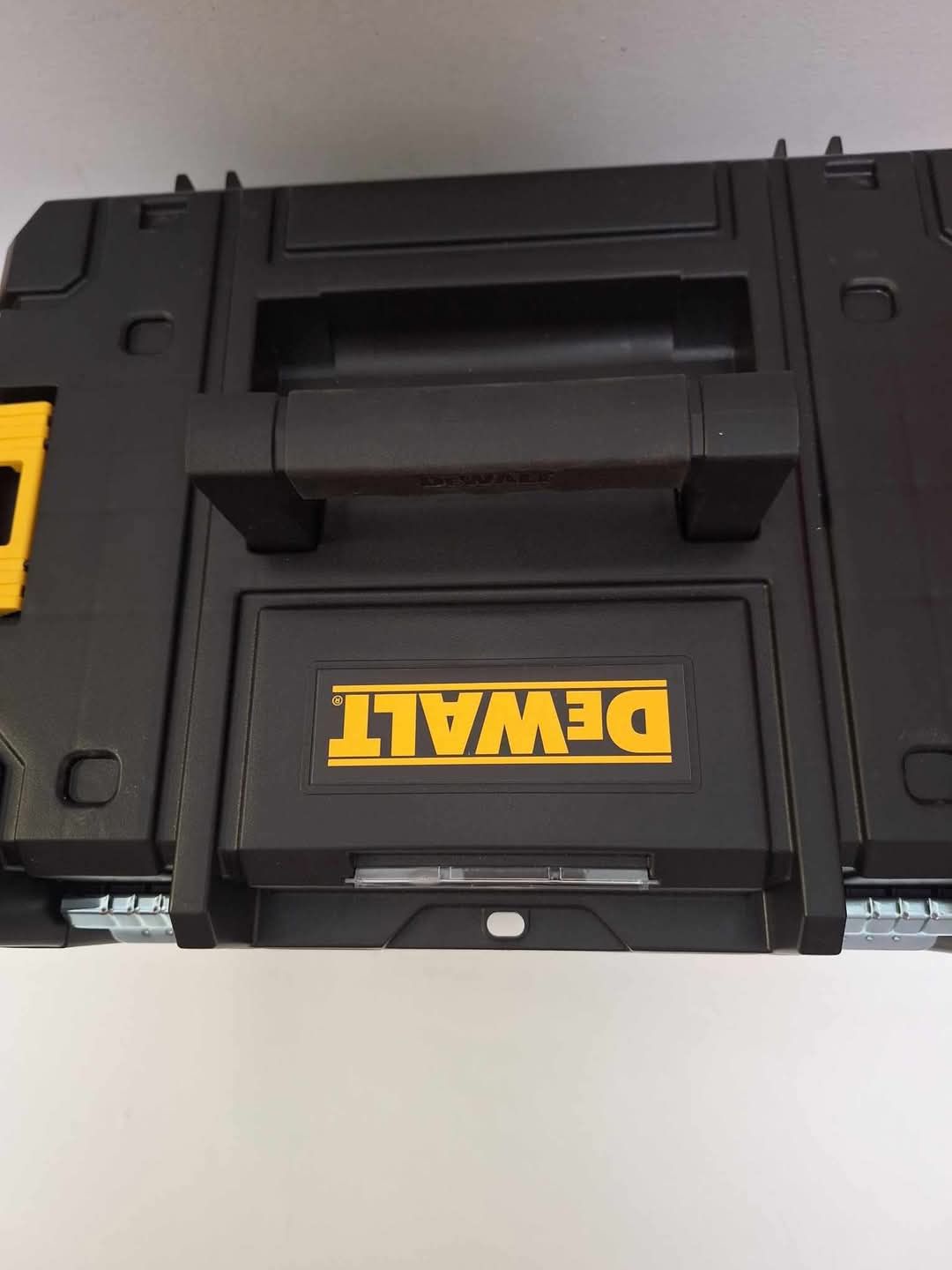 Куфар Dewalt Tstak6/23литра за циркуляр