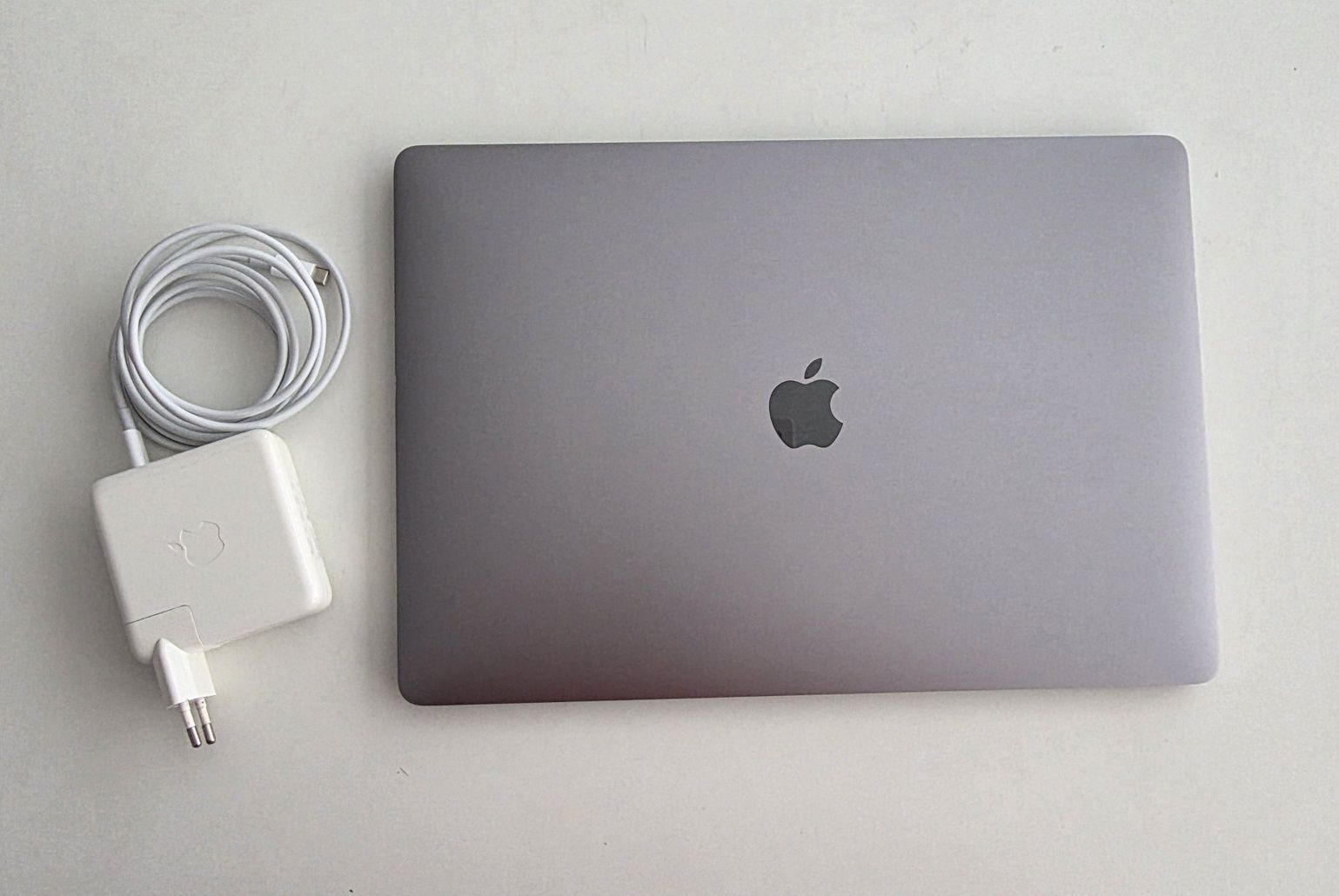 Macbook Pro 2017 15' 500GB 2,9Ghz QC i7