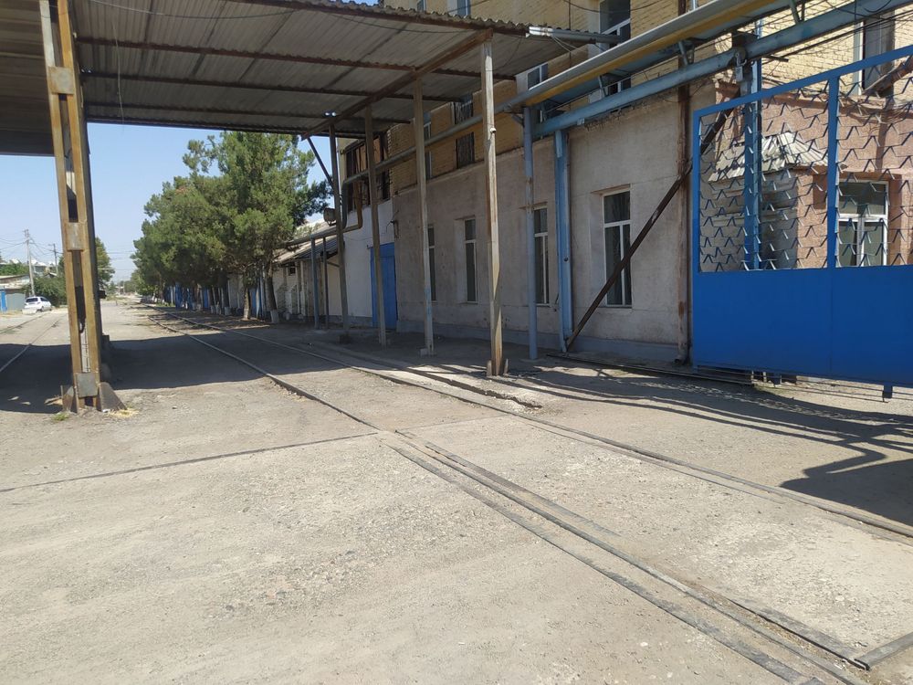 Помещения под производства или склад Янгиюль