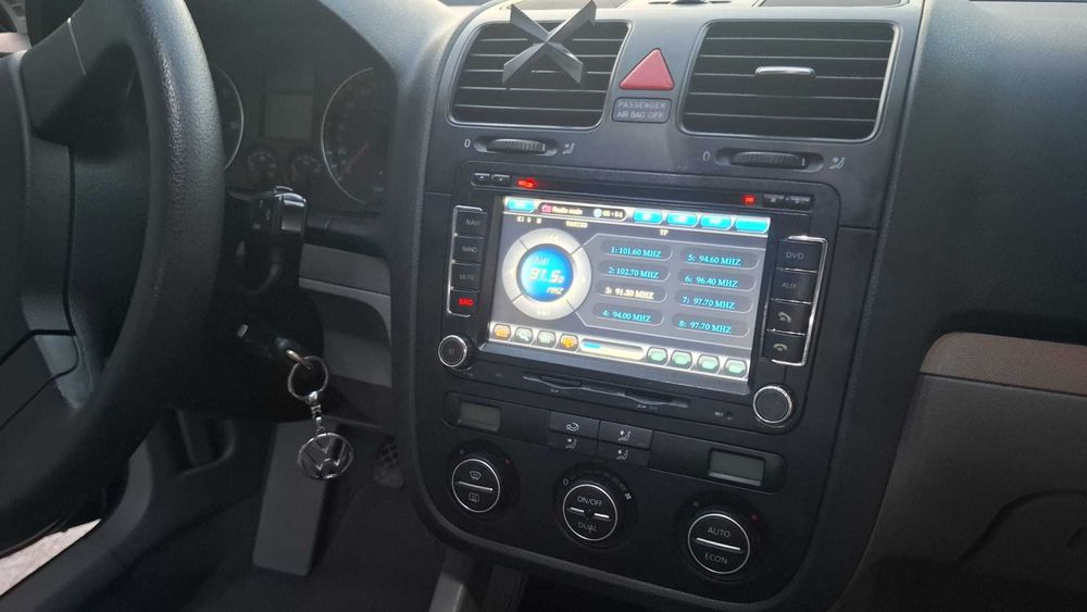 Vand masina propietate personala