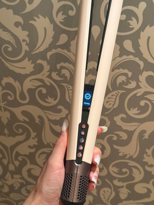 Vând placă Dyson Airstrait încercată doar o singură dată