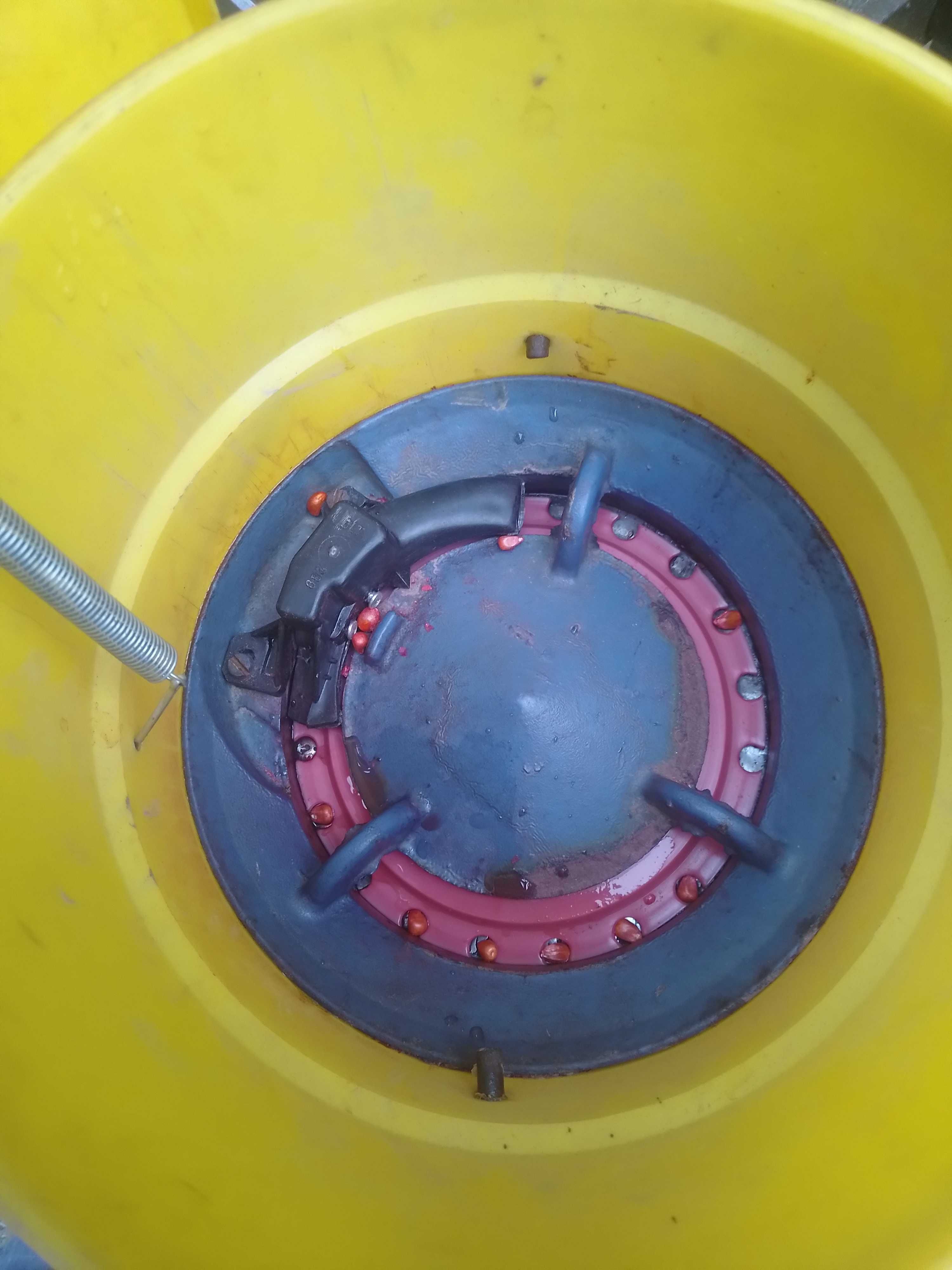 Semănătoare porumb olt 4 rînduri bob cu bob cu fetizare