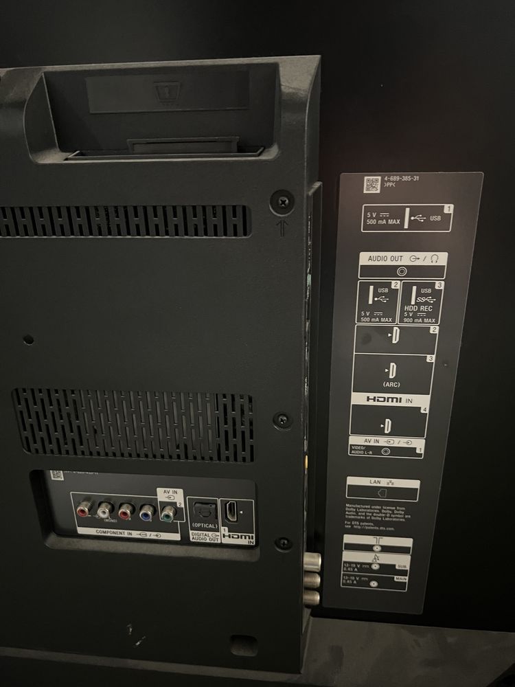 Телевизор Sony Kd-65xe8577 счупена матрица / екран (за части е)