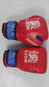 Спорт перчатка бокс