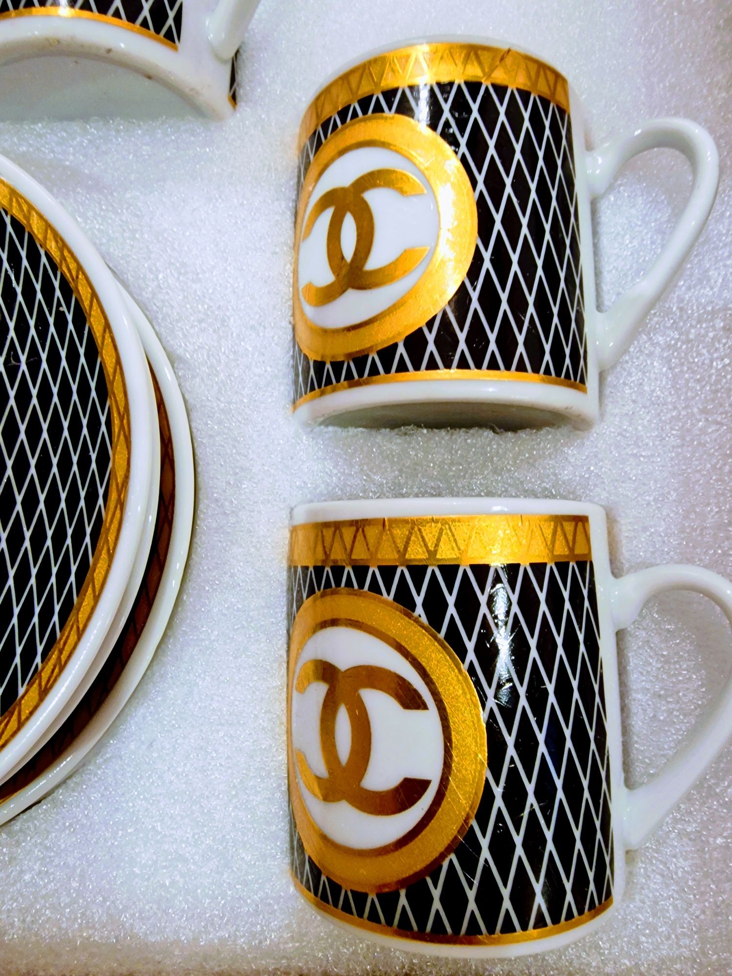 Set cafea 12 piese(6 farfurii+6 cescute),cutie, saculet, etichetă