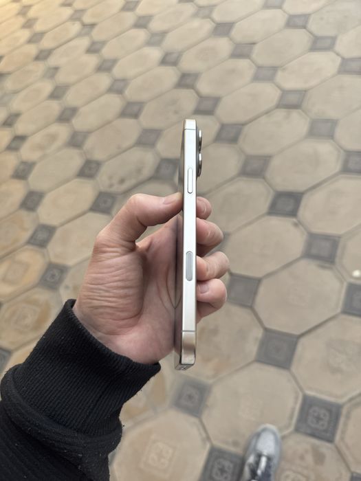 Продам iPhone 16 Pro Max