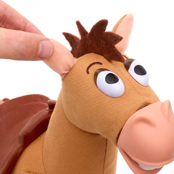 Интерактивна екшън фигурка Bullseye, Играта на играчките