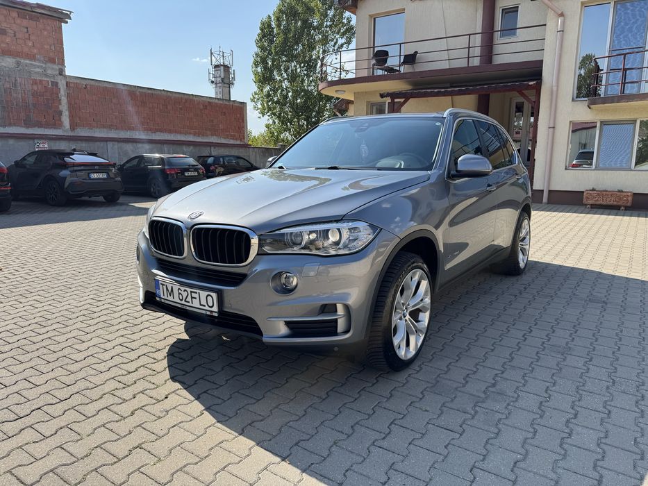 Bmw x5 motor 3000 an 2015 stare impecabila 4x4