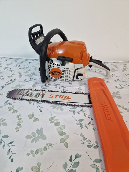 Sthil .251. Nou.