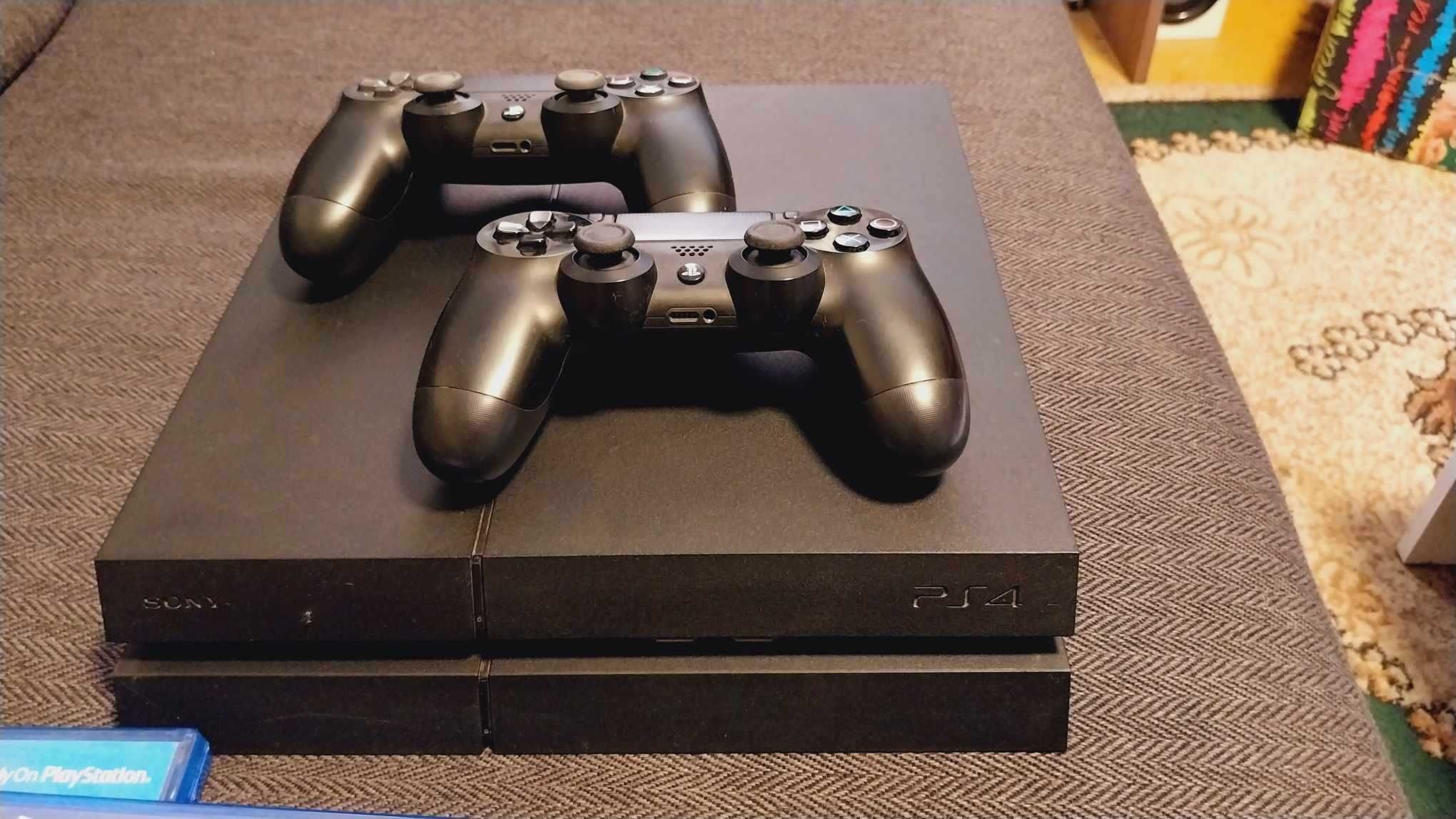 Playstation 4 в отлично състояние