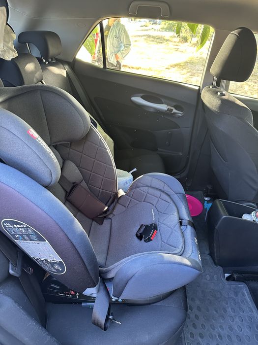 Тойота Аурис 1.4