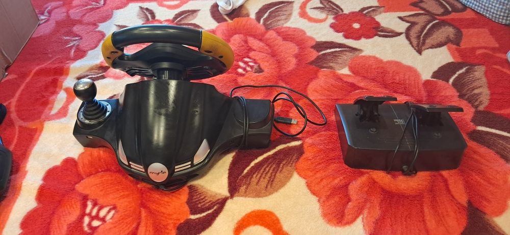 Volan gaming & pedale  Myria