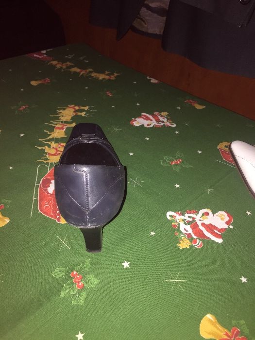 Pantofi din piele bleumarin