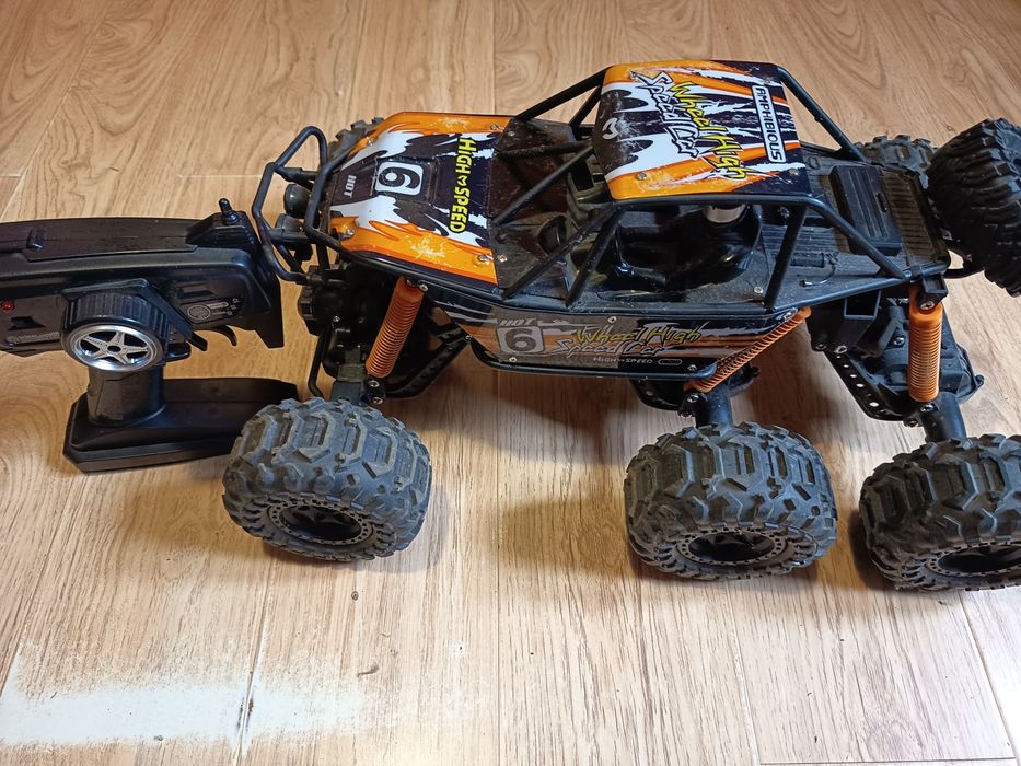 Masina cu telecomanda