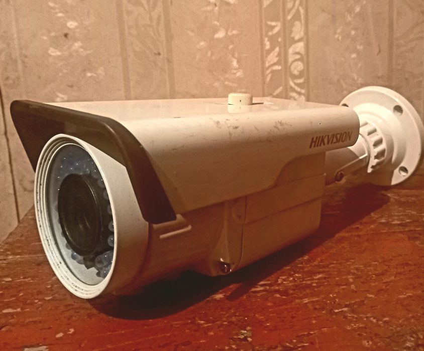 Продам полный комплект видеонаблюдения Hikvision