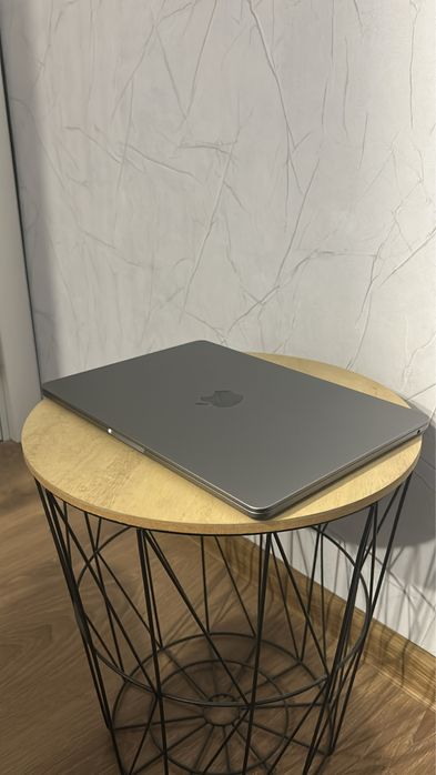 * РАЗПРОДАЖБА * MacBook Air M2 2022