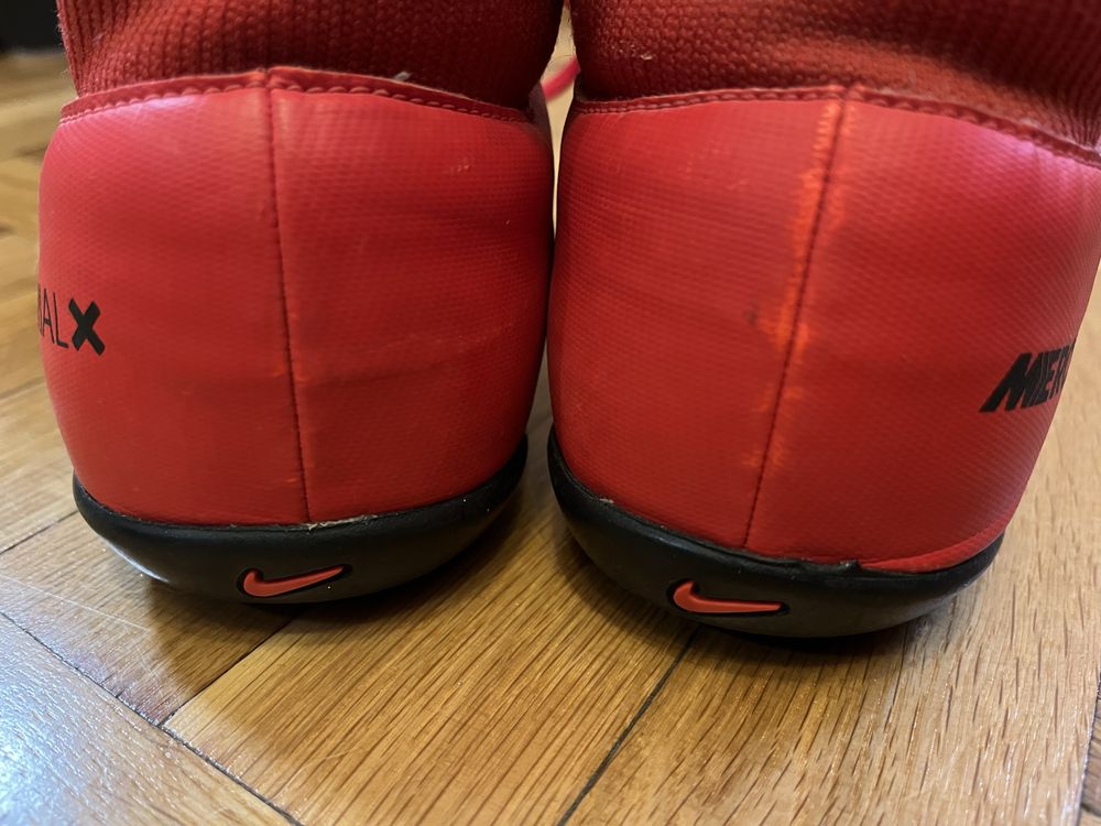 Nike стоножки за футбол