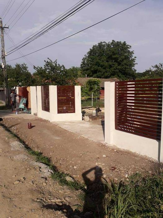 Garduri si porti din panou stil jaluzele, sipca metalica, plasa si BCA