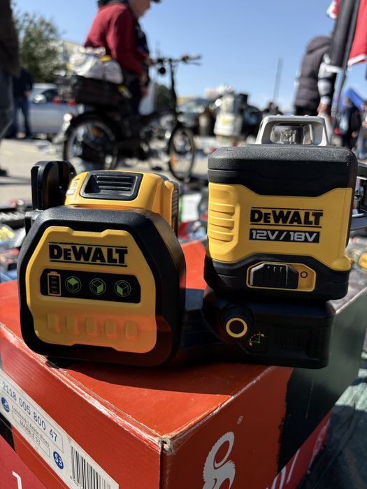 Vând Laser Dewalt DCE089NG18-XJ cu linii verzi