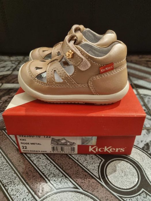 Sandale Kickers 22