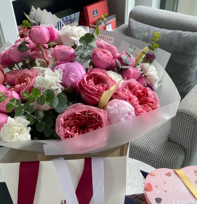 Продам красивый букет