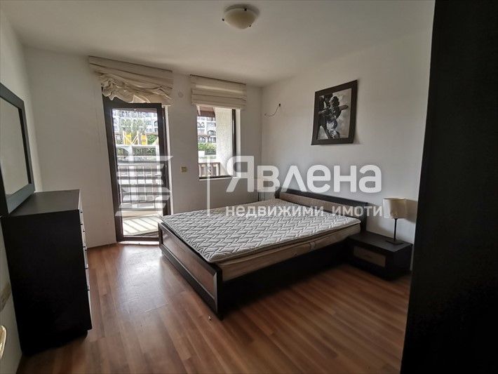 Тристаен апартамент в Света Влас.