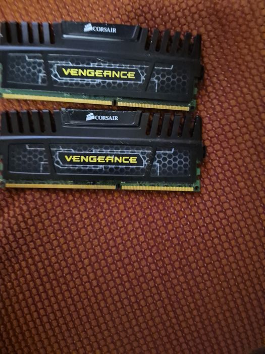 Memorie ram 8GB DDR3 Corsair 1600 MHz ( 2x4GB)
