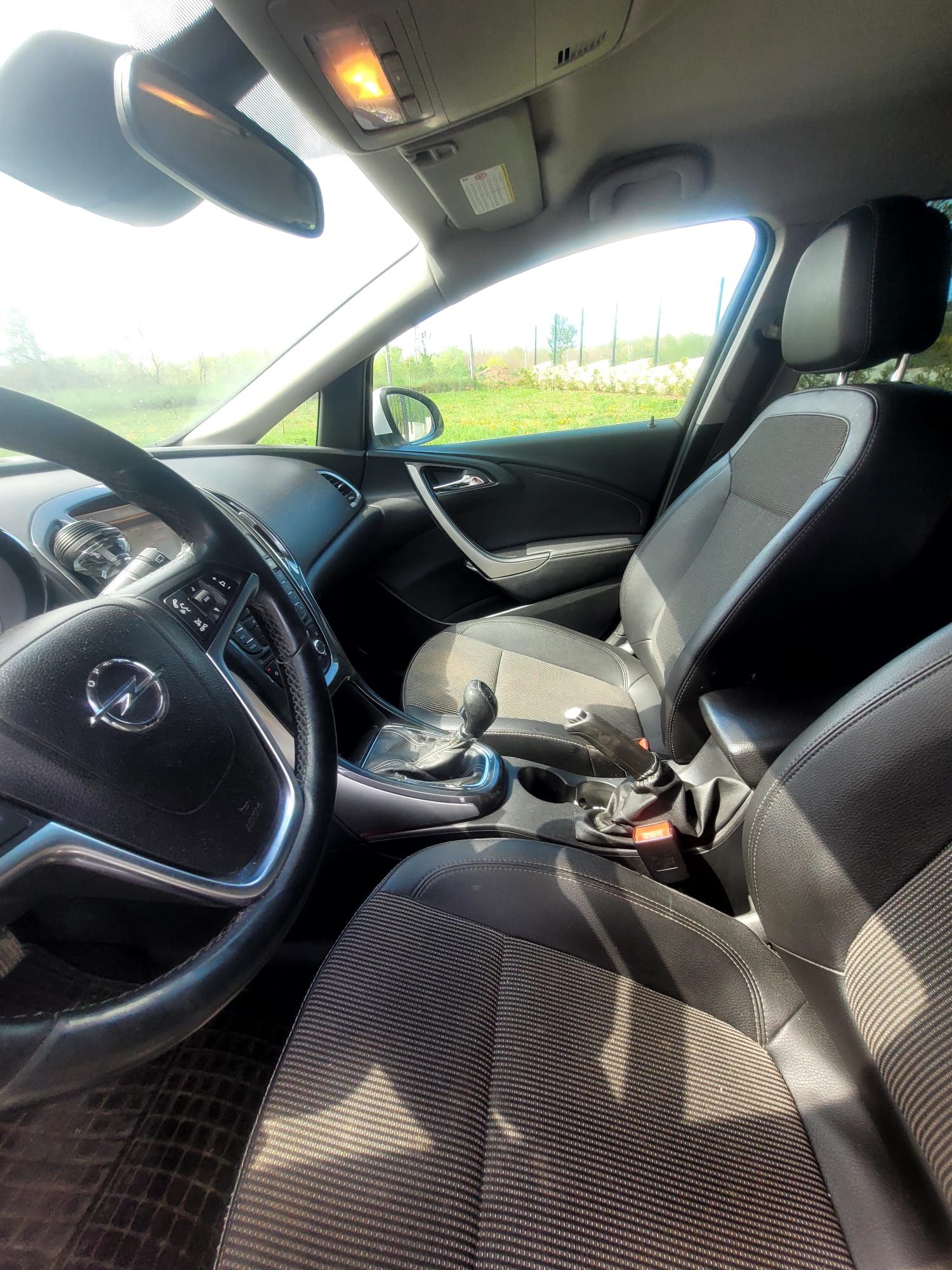 Vând Opel Astra J sport tourer