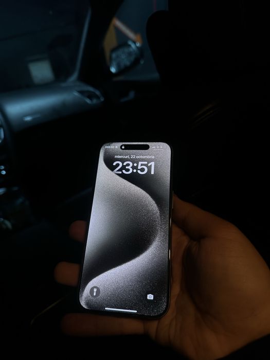Vand iPhone 15 Pro Natural Titanium