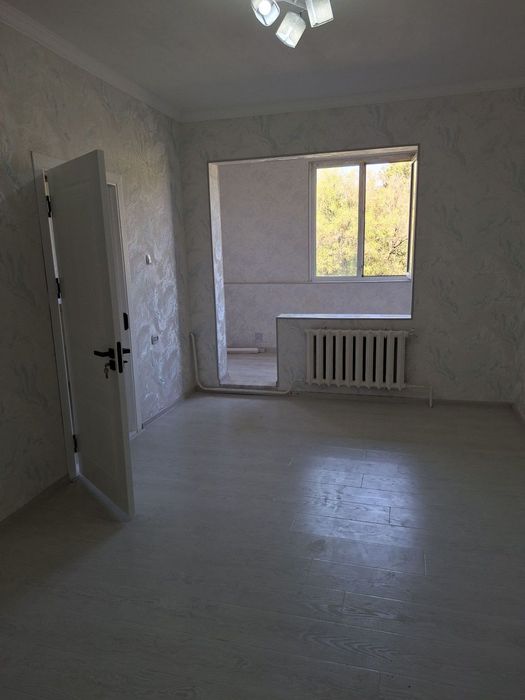 Метро Хамза Новза 1/4/4. 1,5-6 балкон срочно продаётся квартира