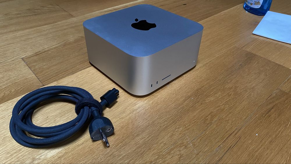 Apple mac studio m2 ultra